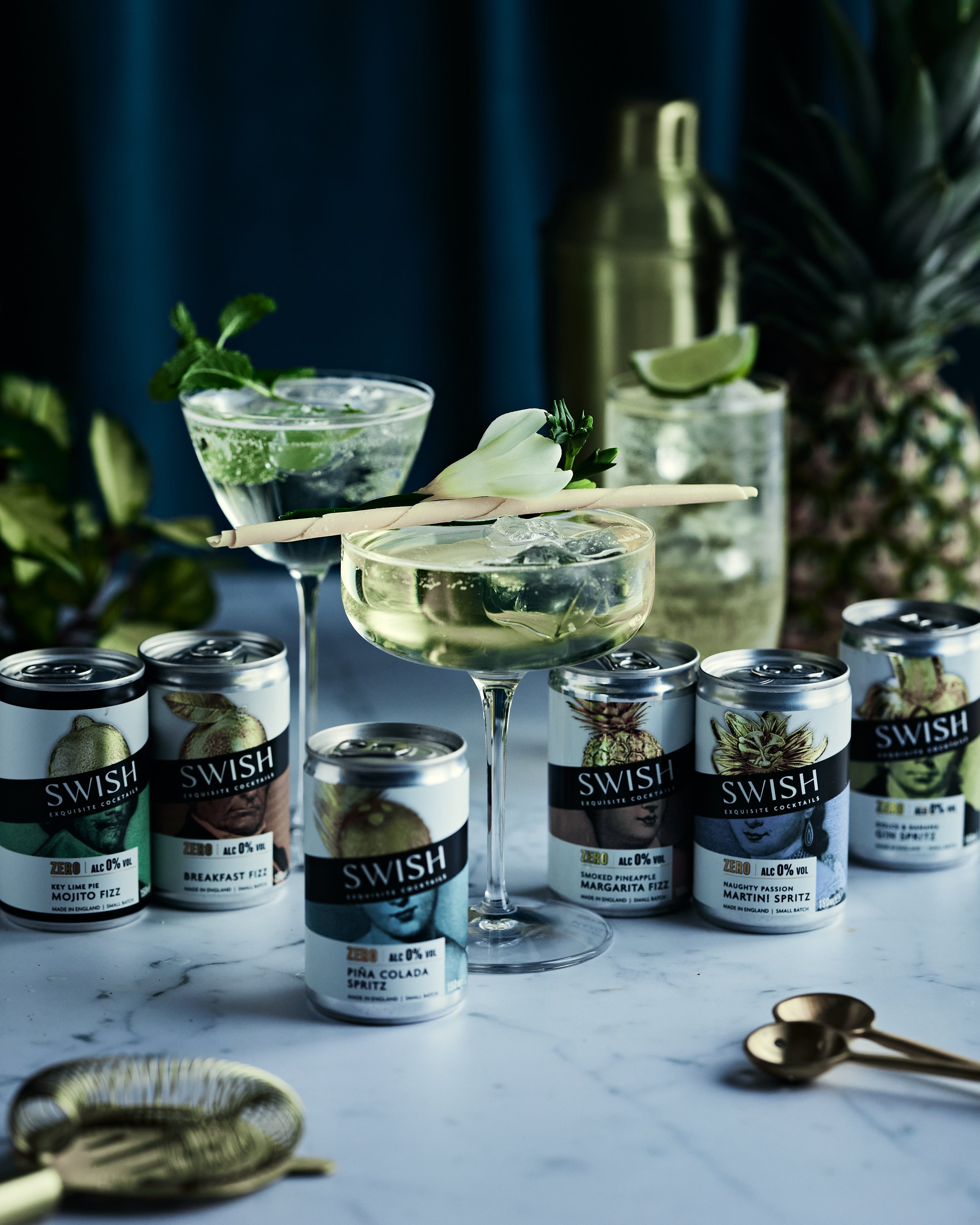 Hosting Without Alcohol: How to Serve Drinks Everyone Enjoys